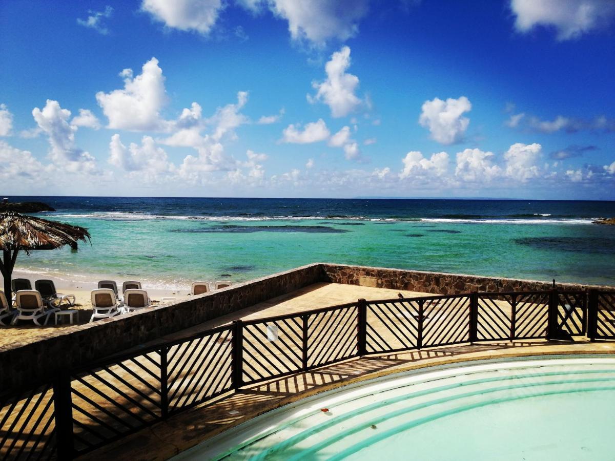 Studio Vue Mer Piscine Plage Kaz Punch Manganao Chez Julie Saint-Francois  Kültér fotó